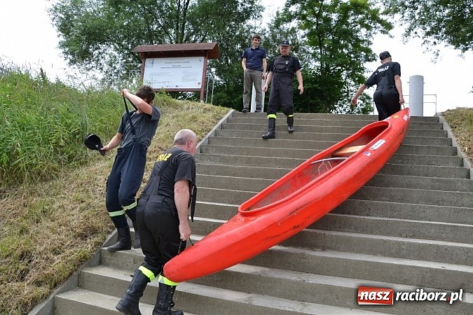 Zdjęcie w galerii na portalu naszraciborz.pl: Chałupki-Bogumin. Sezon kajakowy otwarty  wiadomości z regionu