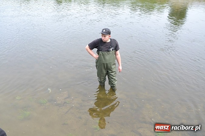 Zdjęcie w galerii na portalu naszraciborz.pl: Chałupki-Bogumin. Sezon kajakowy otwarty  wiadomości z regionu