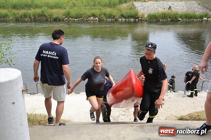 Zdjęcie w galerii na portalu naszraciborz.pl: Chałupki-Bogumin. Sezon kajakowy otwarty  wiadomości z regionu