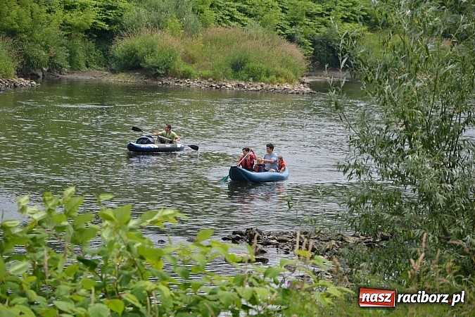 Zdjęcie w galerii na portalu naszraciborz.pl: Chałupki-Bogumin. Sezon kajakowy otwarty  wiadomości z regionu