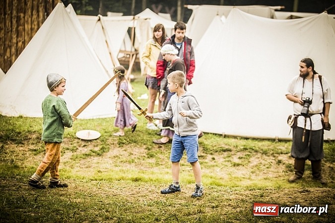 Zdjęcie w galerii na portalu naszraciborz.pl: Gród zamiast samej bramy. Inwestycja pod Oborą ma kosztować 200 tys. zł  wiadomości z regionu