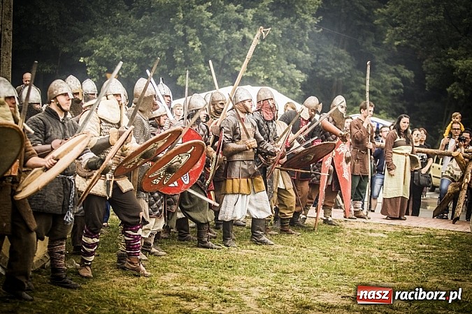 Zdjęcie w galerii na portalu naszraciborz.pl: Gród zamiast samej bramy. Inwestycja pod Oborą ma kosztować 200 tys. zł  wiadomości z regionu