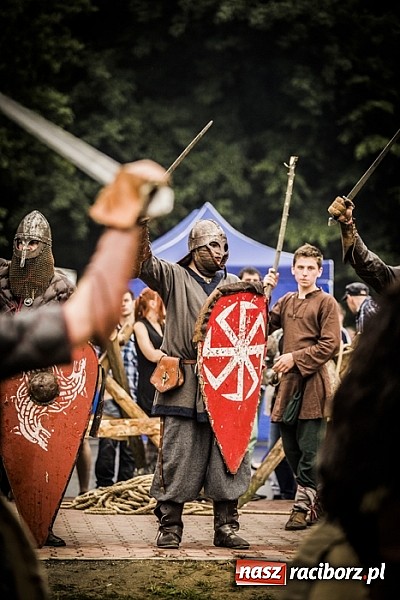 Zdjęcie w galerii na portalu naszraciborz.pl: Gród zamiast samej bramy. Inwestycja pod Oborą ma kosztować 200 tys. zł  wiadomości z regionu