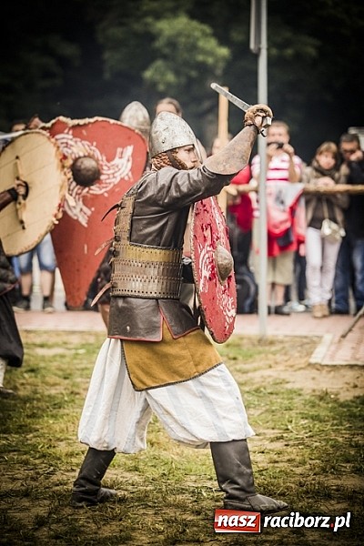 Zdjęcie w galerii na portalu naszraciborz.pl: Gród zamiast samej bramy. Inwestycja pod Oborą ma kosztować 200 tys. zł  wiadomości z regionu