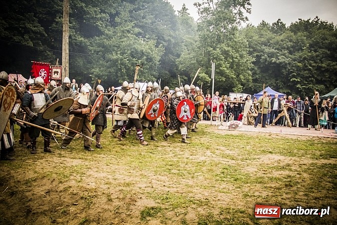 Zdjęcie w galerii na portalu naszraciborz.pl: Gród zamiast samej bramy. Inwestycja pod Oborą ma kosztować 200 tys. zł  wiadomości z regionu