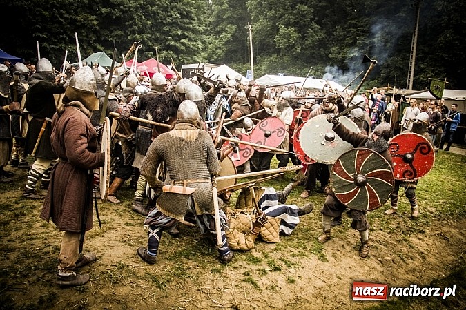 Zdjęcie w galerii na portalu naszraciborz.pl: Gród zamiast samej bramy. Inwestycja pod Oborą ma kosztować 200 tys. zł  wiadomości z regionu