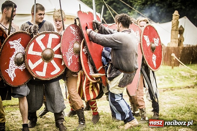 Zdjęcie w galerii na portalu naszraciborz.pl: Gród zamiast samej bramy. Inwestycja pod Oborą ma kosztować 200 tys. zł  wiadomości z regionu