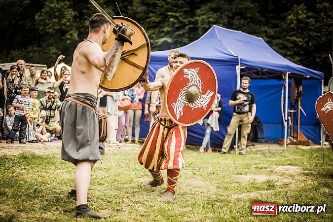 Zdjęcie w galerii na portalu naszraciborz.pl: Gród zamiast samej bramy. Inwestycja pod Oborą ma kosztować 200 tys. zł  wiadomości z regionu