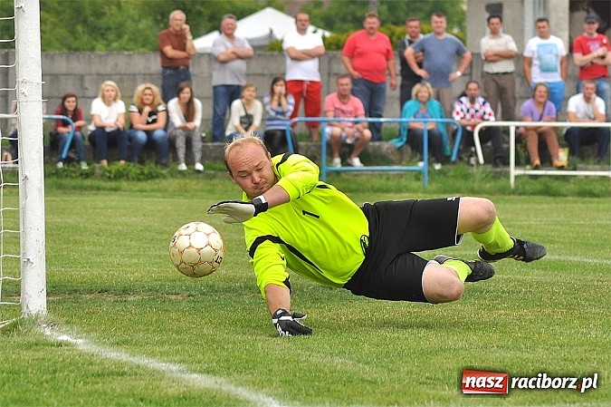 Zdjęcie w galerii na portalu naszraciborz.pl: Strzelec Rzuchów awansował do A klasy wiadomości z regionu