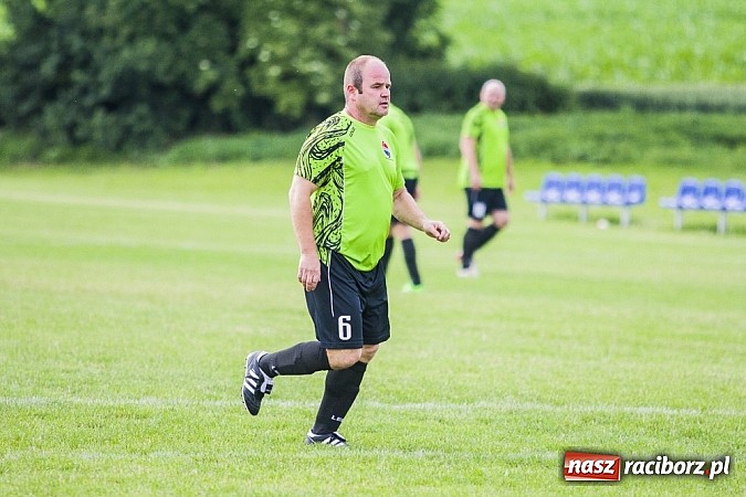 Zdjęcie w galerii na portalu naszraciborz.pl: Cyprzanów: Pożegnania z piłką nadszedł czas. Wilhelm Chory zakończył karierę wiadomości z regionu