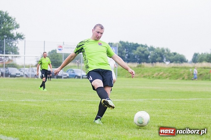 Zdjęcie w galerii na portalu naszraciborz.pl: Cyprzanów: Pożegnania z piłką nadszedł czas. Wilhelm Chory zakończył karierę wiadomości z regionu