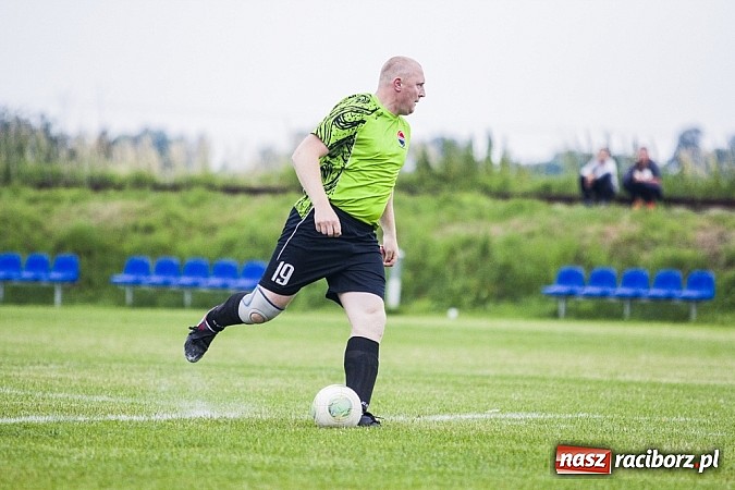 Zdjęcie w galerii na portalu naszraciborz.pl: Cyprzanów: Pożegnania z piłką nadszedł czas. Wilhelm Chory zakończył karierę wiadomości z regionu