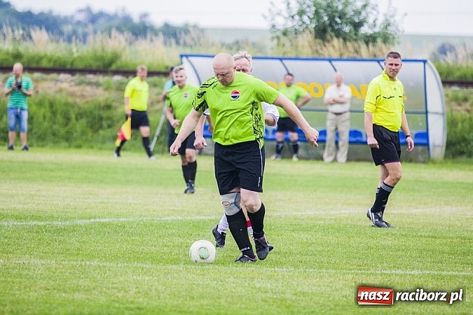 Zdjęcie w galerii na portalu naszraciborz.pl: Cyprzanów: Pożegnania z piłką nadszedł czas. Wilhelm Chory zakończył karierę wiadomości z regionu