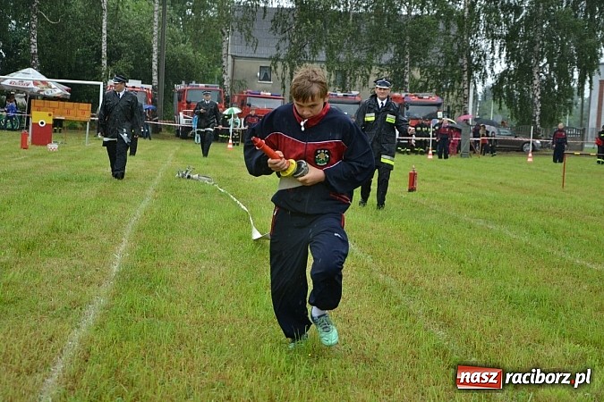 Zdjęcie w galerii na portalu naszraciborz.pl: Zawody Sportowo-Pożarnicze o Puchar Wójta Gminy Krzyżanowice. Roszków powtórzył sukces wiadomości z regionu