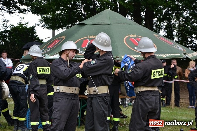 Zdjęcie w galerii na portalu naszraciborz.pl: Zawody Sportowo-Pożarnicze o Puchar Wójta Gminy Krzyżanowice. Roszków powtórzył sukces wiadomości z regionu