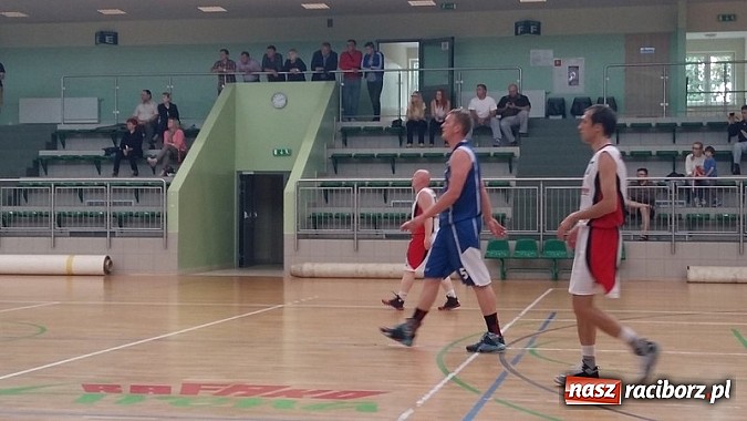 Zdjęcie w galerii na portalu naszraciborz.pl: Koszykówka. Czarodzieje z Dywyty wiadomości z regionu