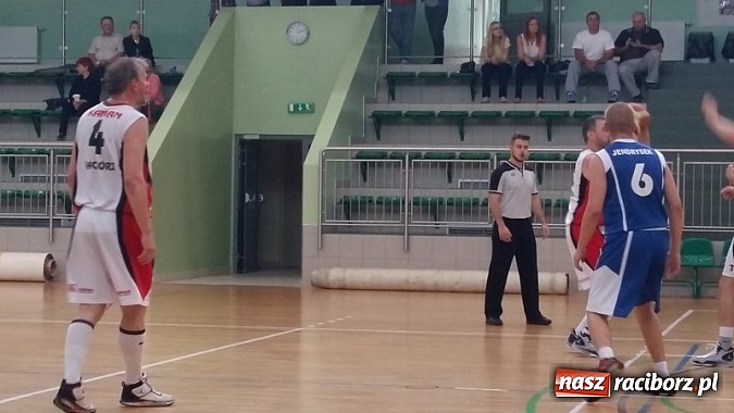 Zdjęcie w galerii na portalu naszraciborz.pl: Koszykówka. Czarodzieje z Dywyty wiadomości z regionu