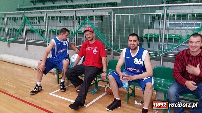Zdjęcie w galerii na portalu naszraciborz.pl: Koszykówka. Czarodzieje z Dywyty wiadomości z regionu