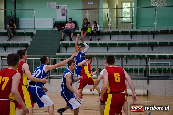Zdjęcie w galerii na portalu naszraciborz.pl: Koszykówka. Czarodzieje z Dywyty wiadomości z regionu