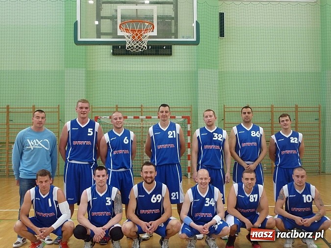 Zdjęcie w galerii na portalu naszraciborz.pl: Koszykówka. Czarodzieje z Dywyty wiadomości z regionu