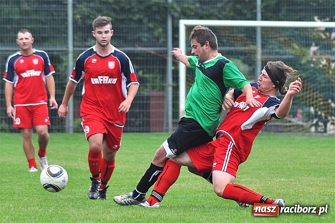 Zdjęcie w galerii na portalu naszraciborz.pl: Unia Racibórz z pucharem prezydenta wiadomości z regionu