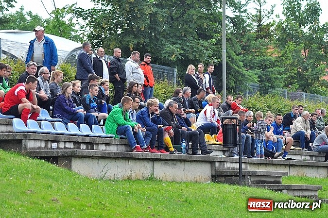 Zdjęcie w galerii na portalu naszraciborz.pl: Unia Racibórz z pucharem prezydenta wiadomości z regionu