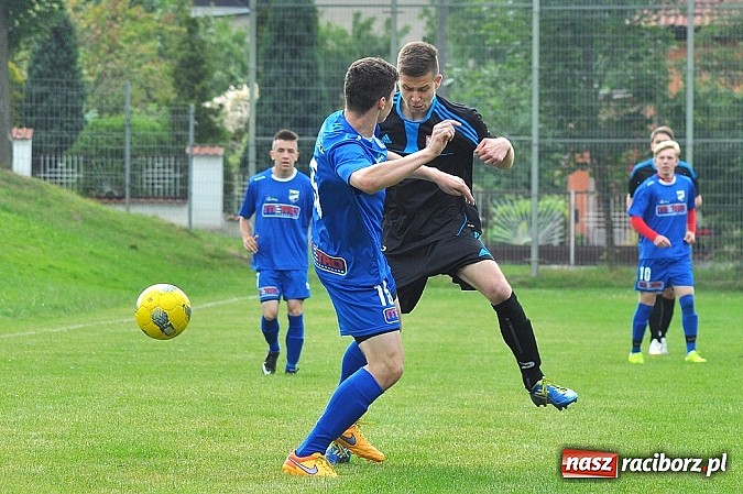 Zdjęcie w galerii na portalu naszraciborz.pl: Unia Racibórz z pucharem prezydenta wiadomości z regionu