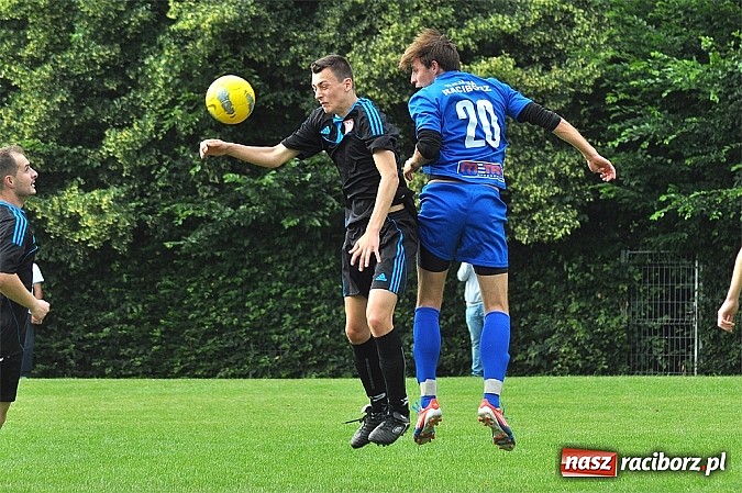 Zdjęcie w galerii na portalu naszraciborz.pl: Unia Racibórz z pucharem prezydenta wiadomości z regionu