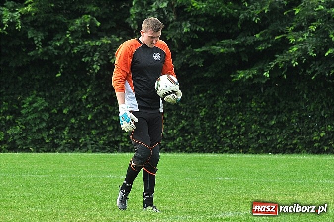 Zdjęcie w galerii na portalu naszraciborz.pl: Unia Racibórz z pucharem prezydenta wiadomości z regionu