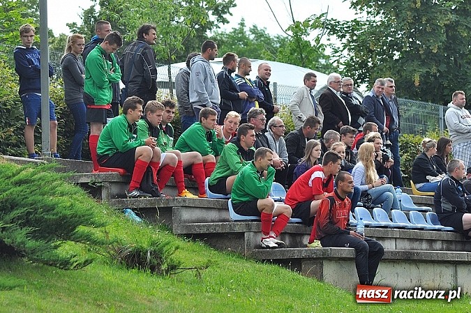 Zdjęcie w galerii na portalu naszraciborz.pl: Unia Racibórz z pucharem prezydenta wiadomości z regionu