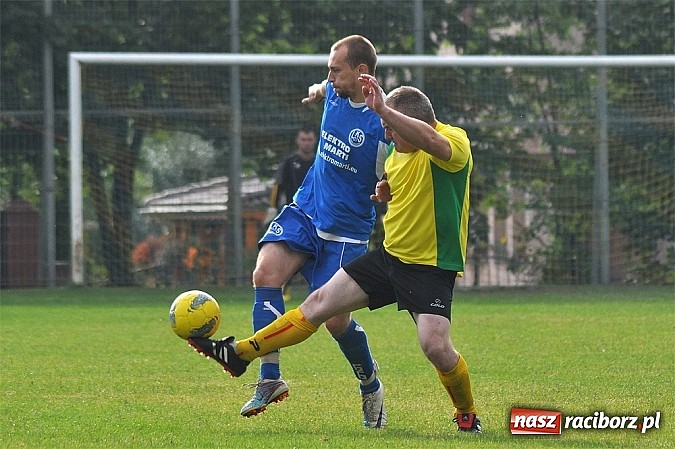 Zdjęcie w galerii na portalu naszraciborz.pl: Unia Racibórz z pucharem prezydenta wiadomości z regionu