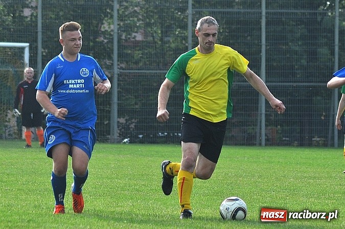 Zdjęcie w galerii na portalu naszraciborz.pl: Unia Racibórz z pucharem prezydenta wiadomości z regionu