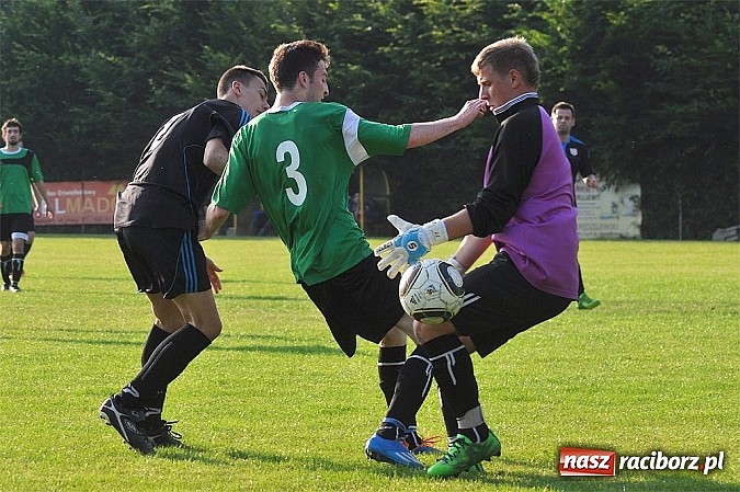 Zdjęcie w galerii na portalu naszraciborz.pl: Unia Racibórz z pucharem prezydenta wiadomości z regionu