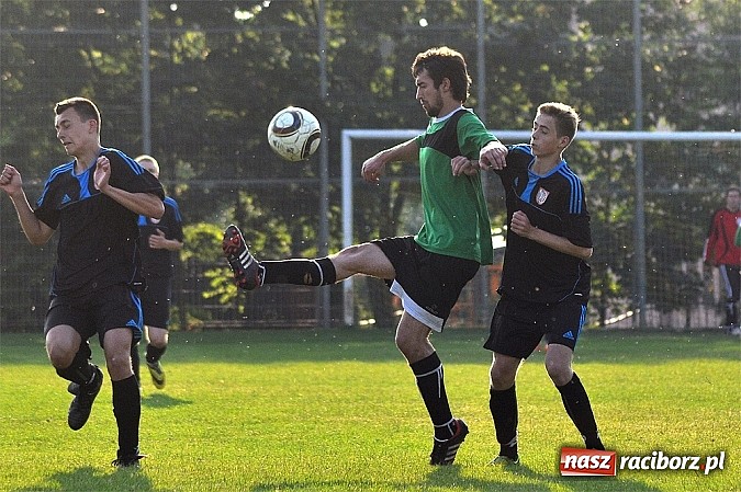 Zdjęcie w galerii na portalu naszraciborz.pl: Unia Racibórz z pucharem prezydenta wiadomości z regionu
