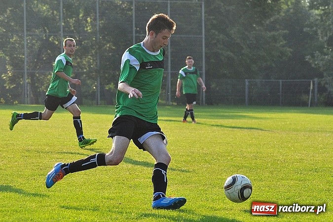 Zdjęcie w galerii na portalu naszraciborz.pl: Unia Racibórz z pucharem prezydenta wiadomości z regionu