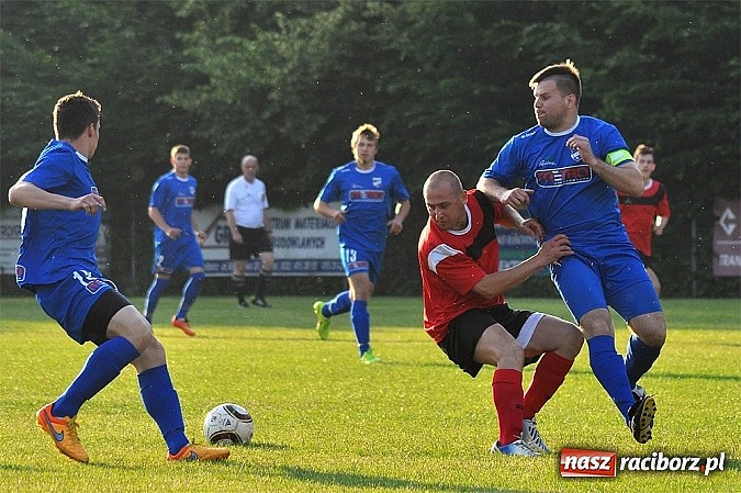 Zdjęcie w galerii na portalu naszraciborz.pl: Unia Racibórz z pucharem prezydenta wiadomości z regionu