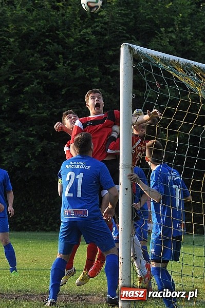 Zdjęcie w galerii na portalu naszraciborz.pl: Unia Racibórz z pucharem prezydenta wiadomości z regionu