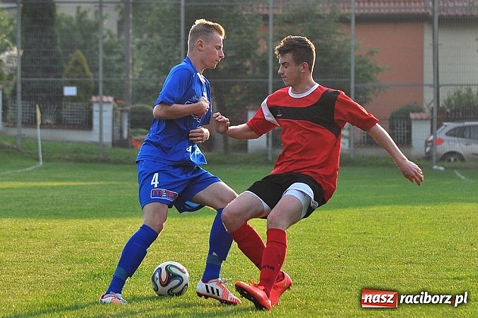 Zdjęcie w galerii na portalu naszraciborz.pl: Unia Racibórz z pucharem prezydenta wiadomości z regionu