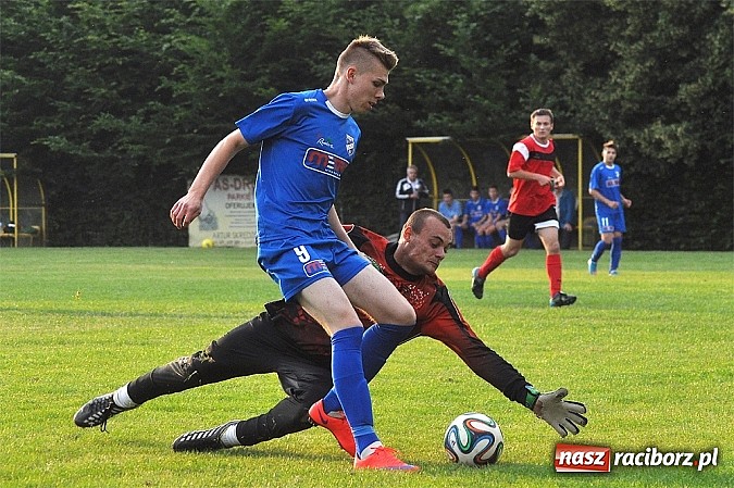 Zdjęcie w galerii na portalu naszraciborz.pl: Unia Racibórz z pucharem prezydenta wiadomości z regionu