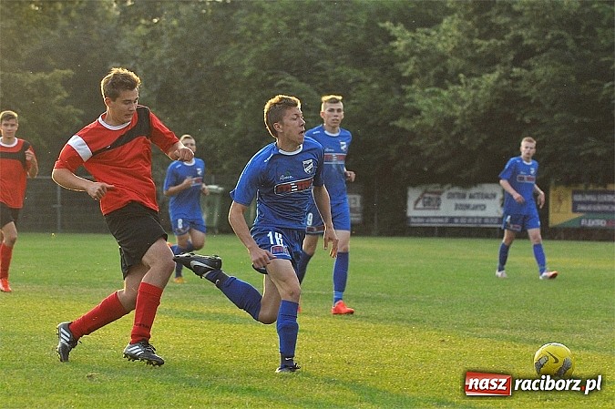 Zdjęcie w galerii na portalu naszraciborz.pl: Unia Racibórz z pucharem prezydenta wiadomości z regionu