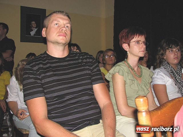 Zdjęcie w galerii na portalu naszraciborz.pl: Patriotyczna wieczornica w Strzesze wiadomości z regionu