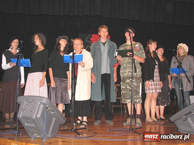 Zdjęcie w galerii na portalu naszraciborz.pl: Patriotyczna wieczornica w Strzesze wiadomości z regionu