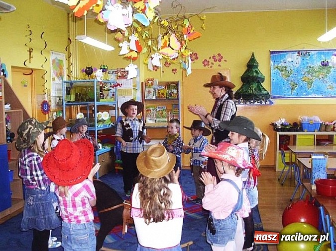 Zdjęcie w galerii na portalu naszraciborz.pl: Zakończenie roku w Przedszkolu nr 17 w Markowicach wiadomości z regionu