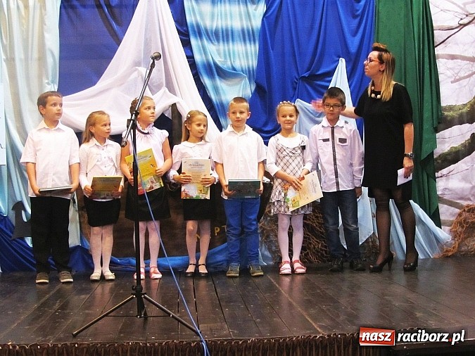 Zdjęcie w galerii na portalu naszraciborz.pl: Uroczyste zakończenie roku szkolnego w Zespole Szk&oacute;ł w Krzanowicach wiadomości z regionu