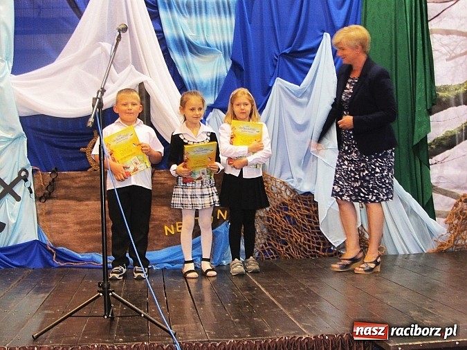 Zdjęcie w galerii na portalu naszraciborz.pl: Uroczyste zakończenie roku szkolnego w Zespole Szk&oacute;ł w Krzanowicach wiadomości z regionu