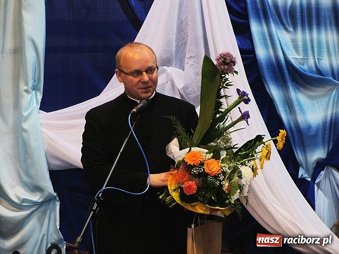 Zdjęcie w galerii na portalu naszraciborz.pl: Uroczyste zakończenie roku szkolnego w Zespole Szk&oacute;ł w Krzanowicach wiadomości z regionu