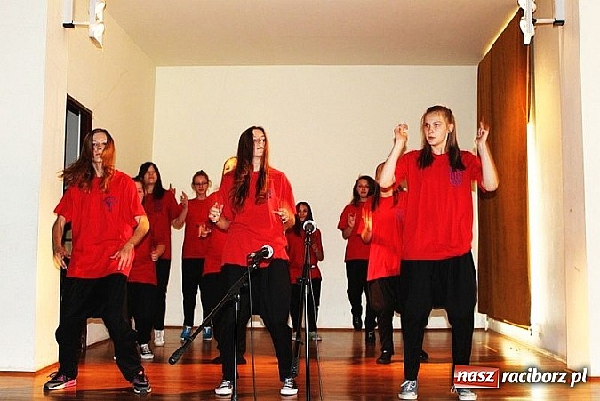 Zdjęcie w galerii na portalu naszraciborz.pl: Po raz ostatni zadźwięczał dzwonek…  wiadomości z regionu