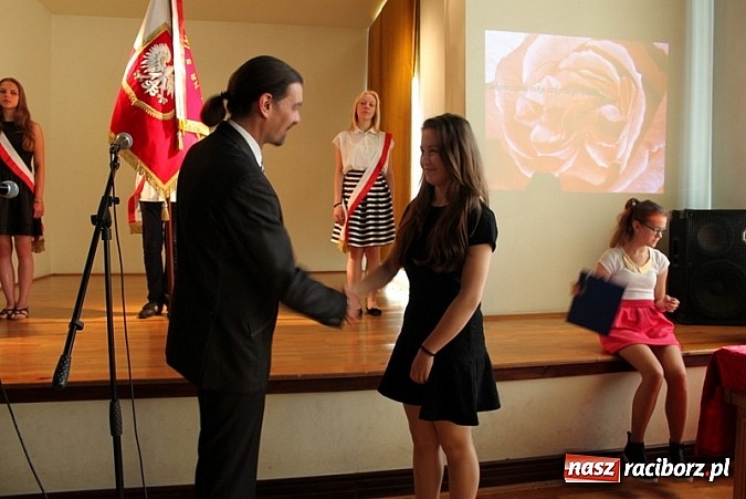 Zdjęcie w galerii na portalu naszraciborz.pl: Po raz ostatni zadźwięczał dzwonek…  wiadomości z regionu