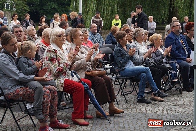Zdjęcie w galerii na portalu naszraciborz.pl: Perspektywa i Młodzieżowa Orkiestra RCK rozpoczęły cykl koncertów w Parku Roth  wiadomości z regionu