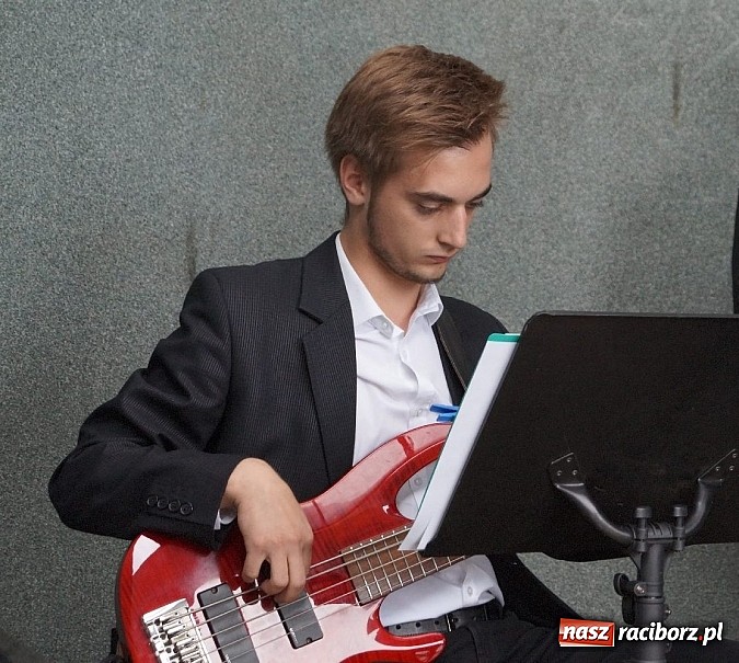 Zdjęcie w galerii na portalu naszraciborz.pl: Perspektywa i Młodzieżowa Orkiestra RCK rozpoczęły cykl koncertów w Parku Roth  wiadomości z regionu